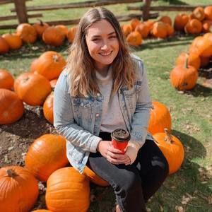 Meet your Posher, Jasmine